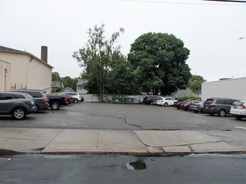 88 Market St - Photo 3 of 5