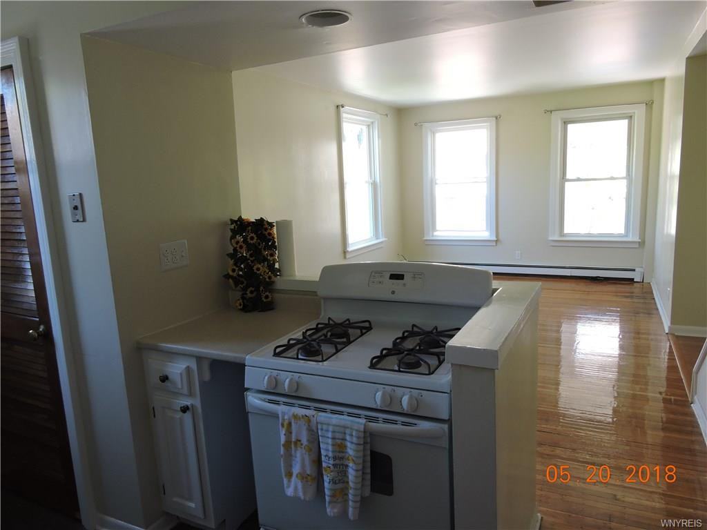 669 Potomac Ave - Photo 3 of 9