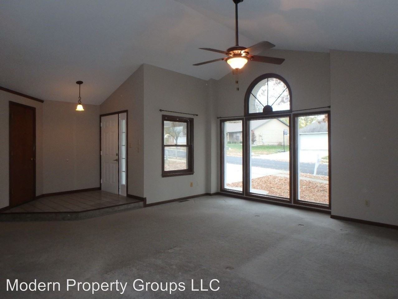 1505 Killian Ct - Photo 3 of 34