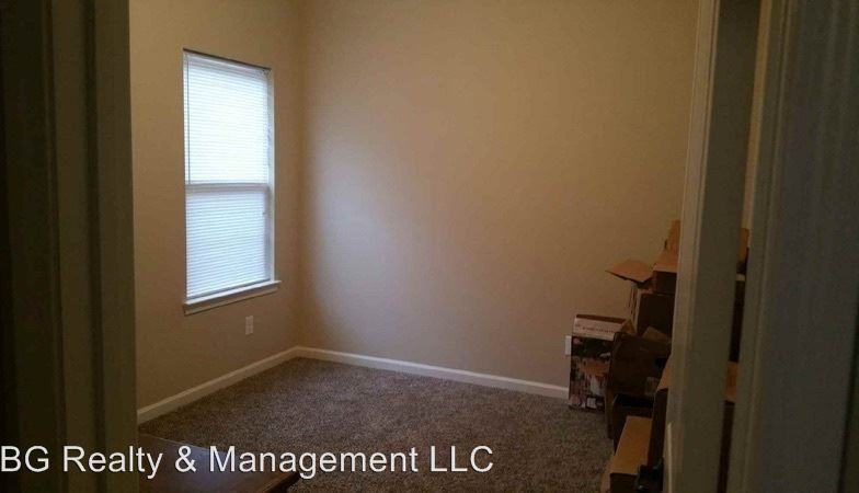 207 Golden Lake Dr - Photo 2 of 14