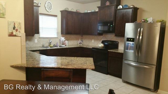 207 Golden Lake Dr - Photo 3 of 14