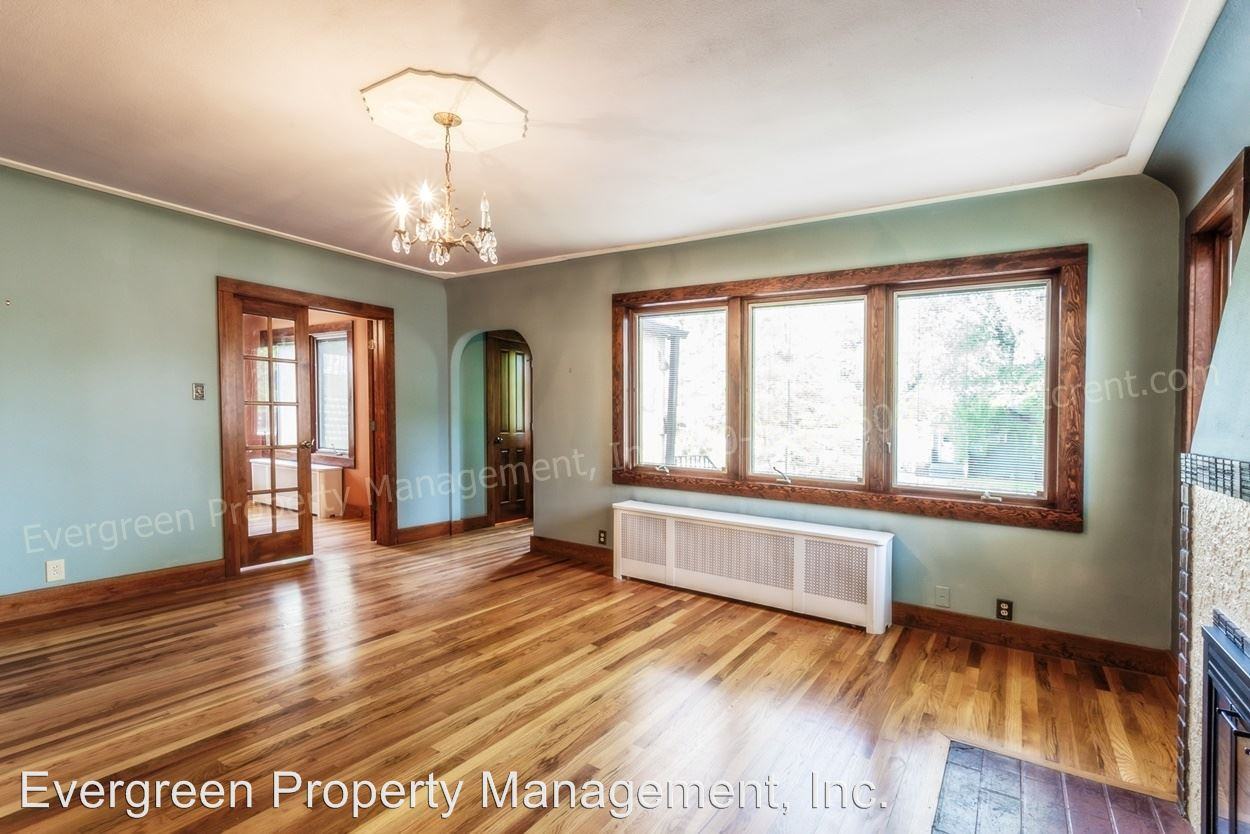 331 S Shields St - Photo 3 of 39