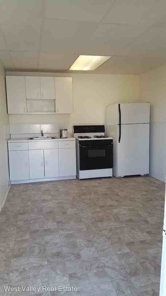 420 Hazelton St #1 - Photo 2 of 7