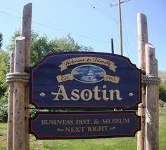 708 1st St - Photo 3 of 21