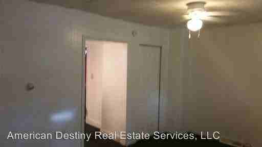 225 Suncrest Street - Photo 3 of 11