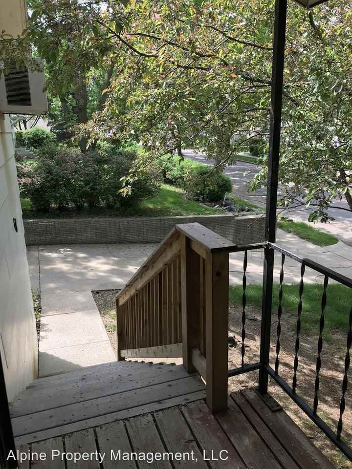 618 N. Summit - Photo 2 of 17