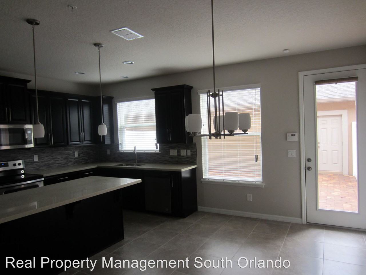 8650 Vedder Ln - Photo 3 of 19