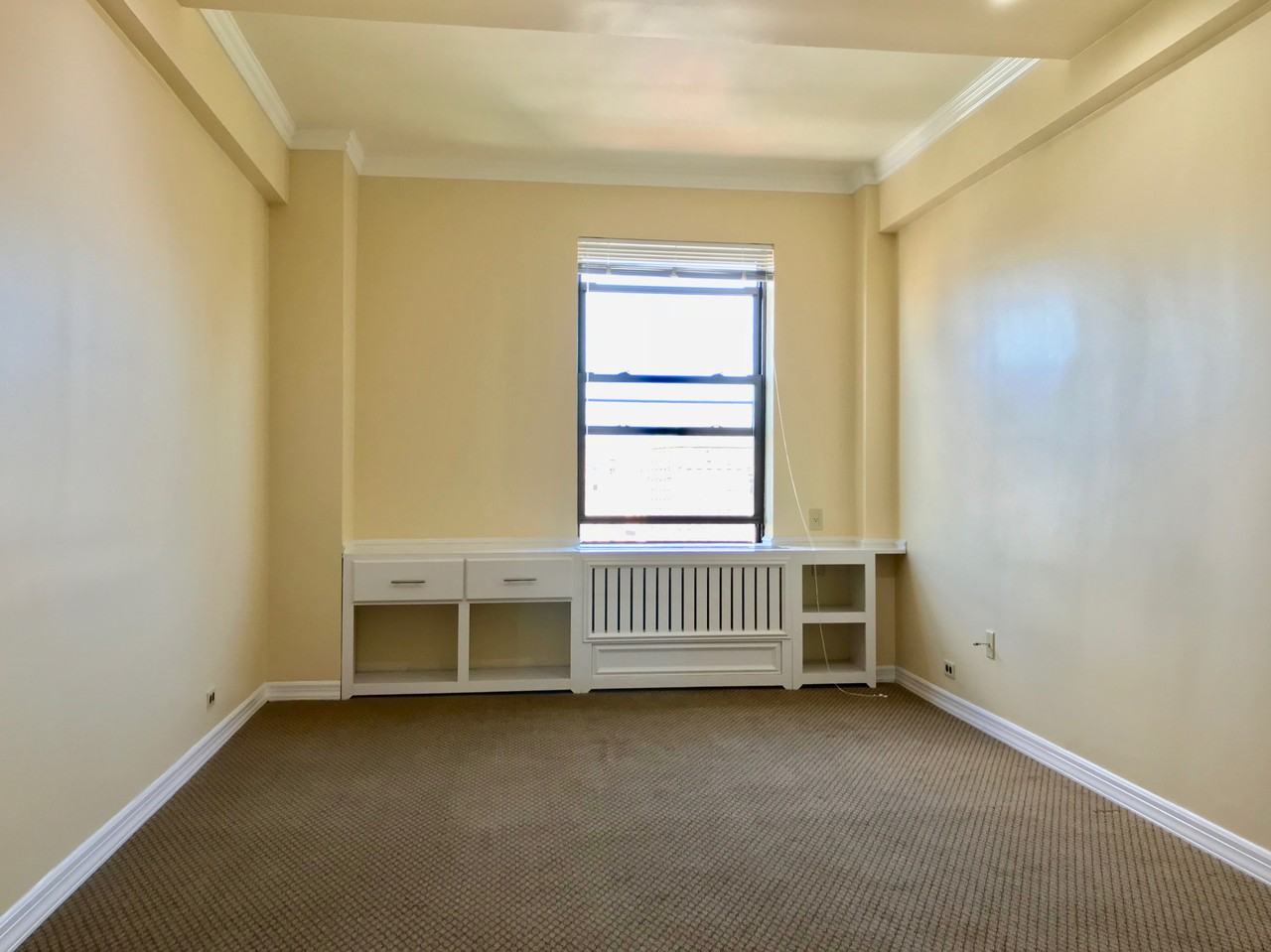 W 100th St & Broadway #1507