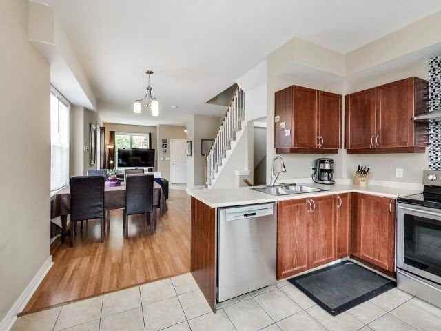 9 Corner Ln - Photo 3 of 19