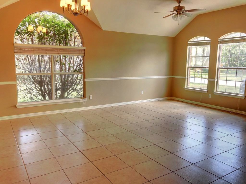 306 Cottonwood Trail - Photo 2 of 24