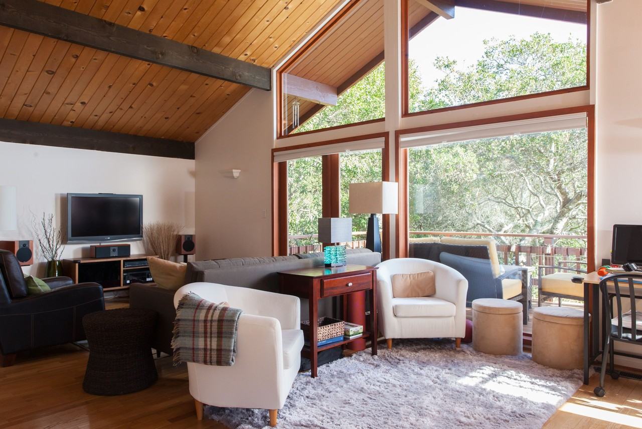 620 Douglas Dr - Photo 2 of 10