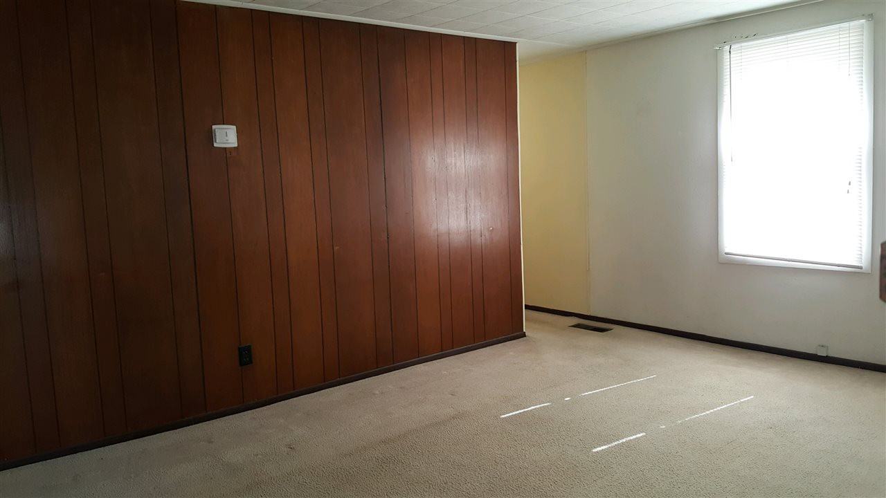 2405 Clara Ave - Photo 3 of 10