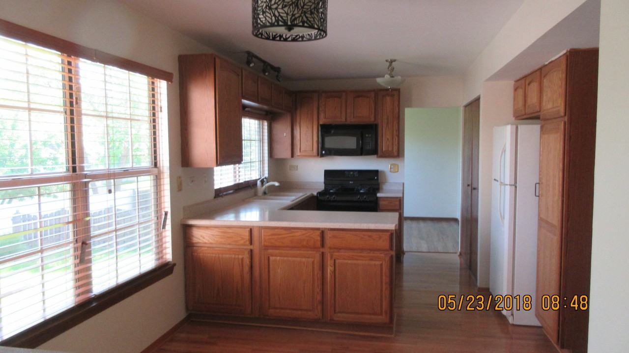 1940 Castle Pines Cir - Photo 2 of 21