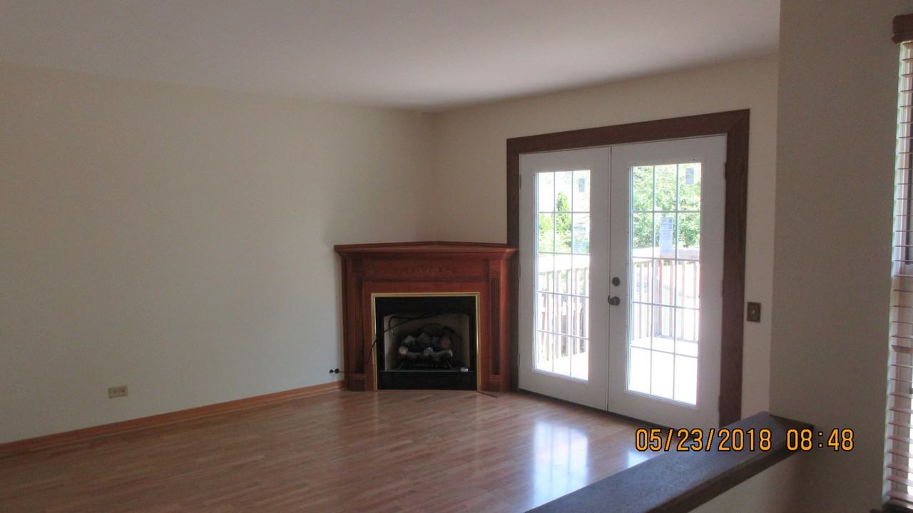 1940 Castle Pines Cir - Photo 3 of 21