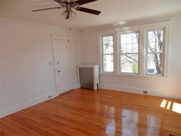 9 Willard Ave #2 - Photo 3 of 15