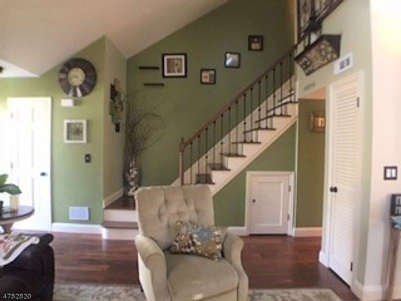 21 Owl Ct - Photo 3 of 23