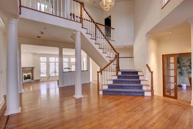 802 W Shore Dr - Photo 2 of 24