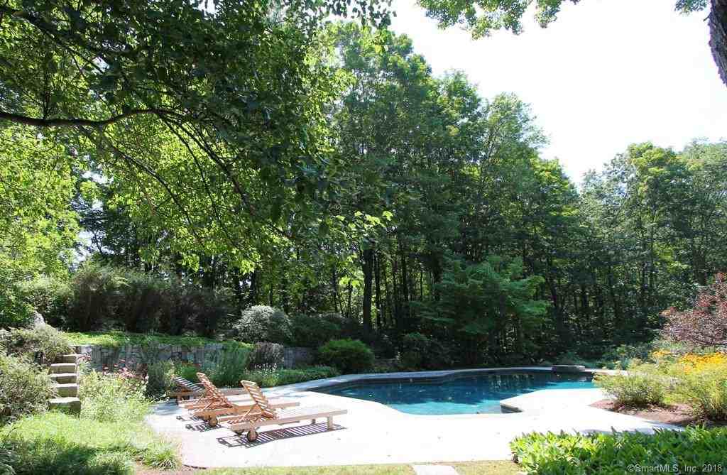 23 Sanfordtown Rd - Photo 3 of 32