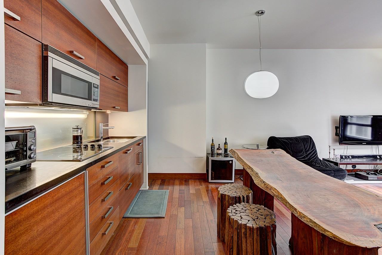 425 Rue Sainte-Hélène #308 - Photo 2 of 16