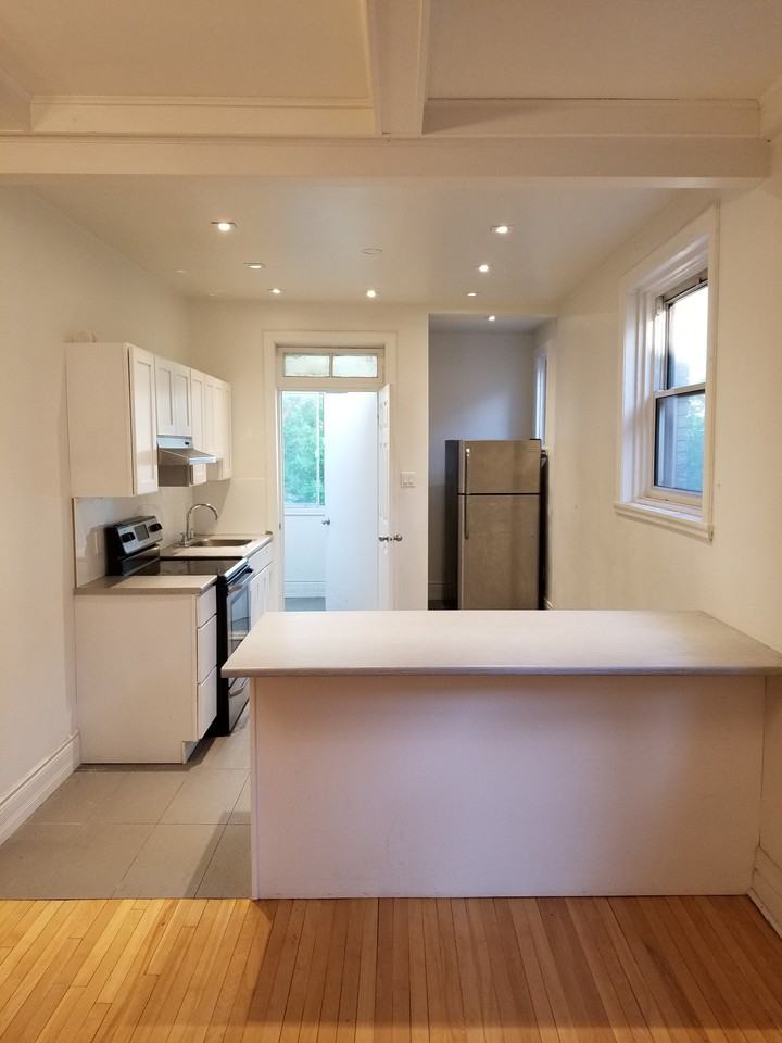 5238 Chemin Queen Mary #3