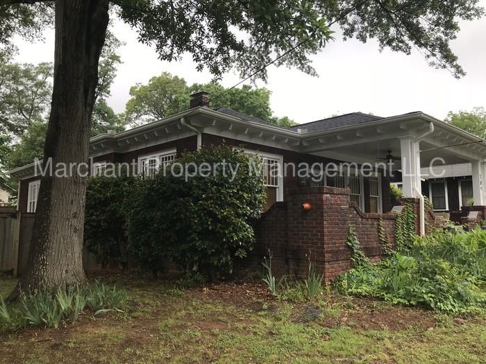 409 Townes St - Photo 3 of 6