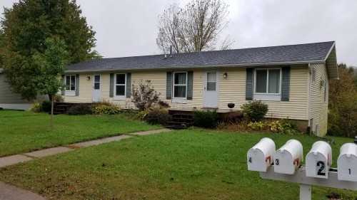 1348 Oakview Dr - Photo 2 of 4