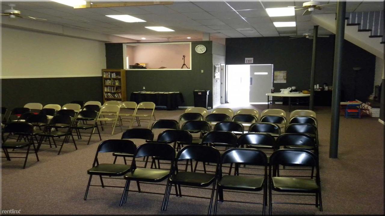 513 E Main St - Photo 3 of 11