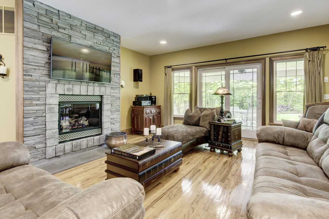 3475 Aldrich Ln - Photo 2 of 20