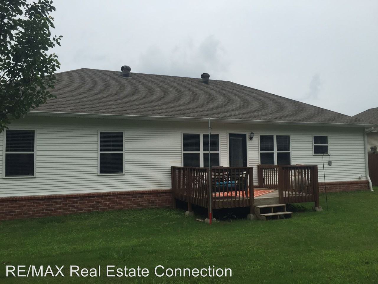 171 Lariat Dr - Photo 3 of 12