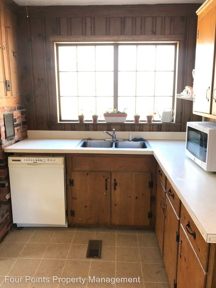 115 West St - Photo 2 of 16