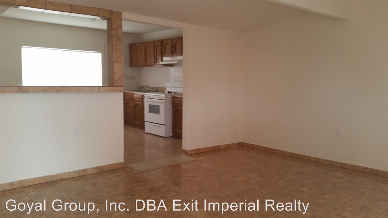 210 E Church St - Photo 3 of 6