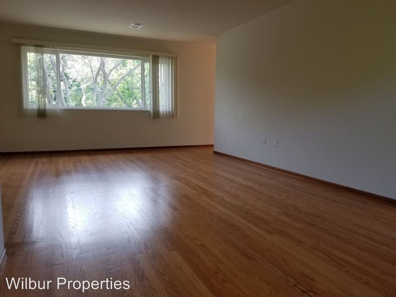 2164 Ash St - Photo 2 of 9