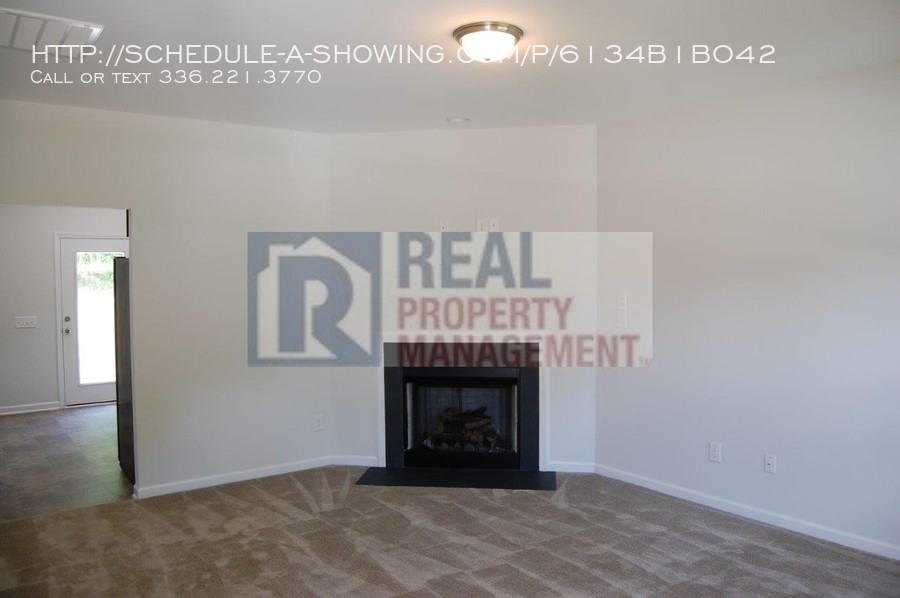 2706 John Glenn Dr - Photo 3 of 15