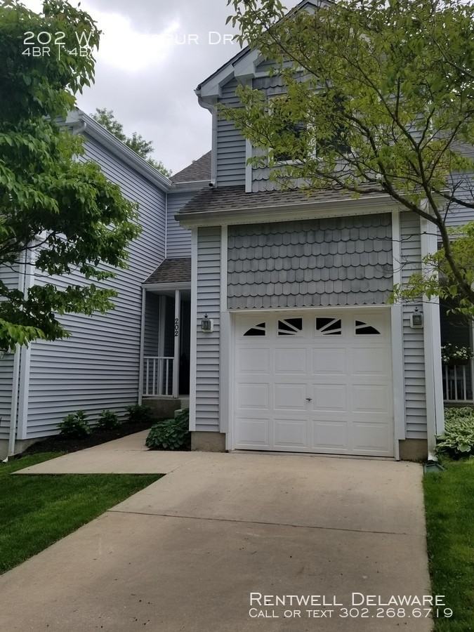 202 W Longspur Dr - Photo 2 of 48