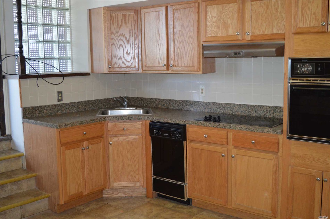 144 N Park Ave - Photo 2 of 6