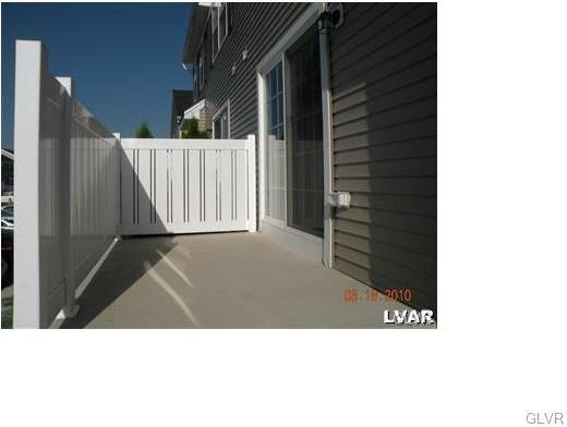 4154 Bunker Hill Dr N - Photo 2 of 22