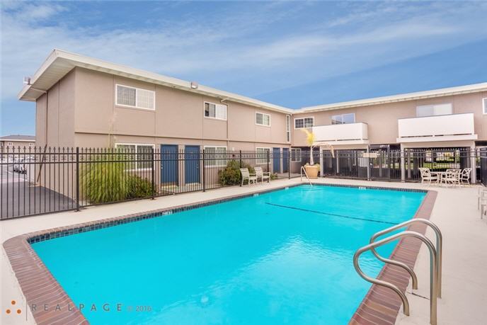 13897 Doolittle Dr - Photo 2 of 8