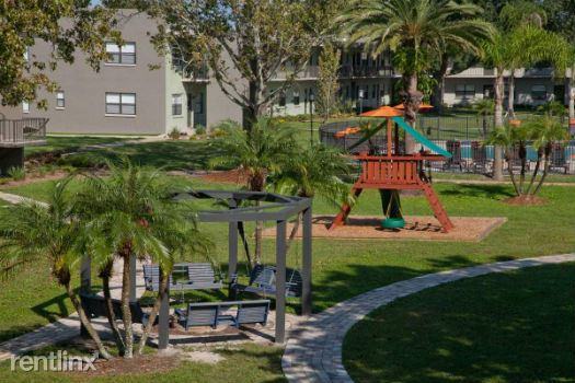 2035 Philippe Pkwy - Photo 2 of 36