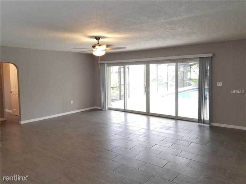 7329 Phillips St - Photo 3 of 25