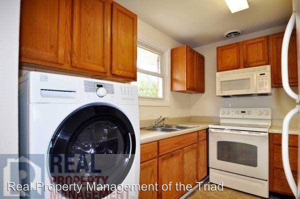 2300 Willow Rd - Photo 2 of 6