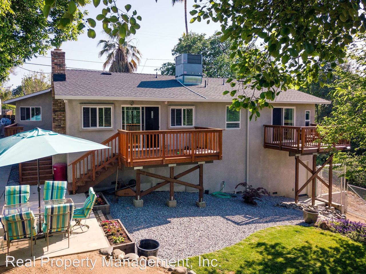 1556 Riviera Dr - Photo 2 of 18