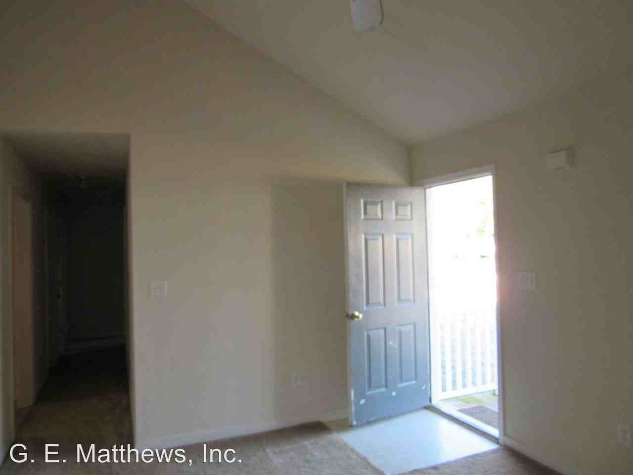 11121 Crystalwood Ct - Photo 2 of 4