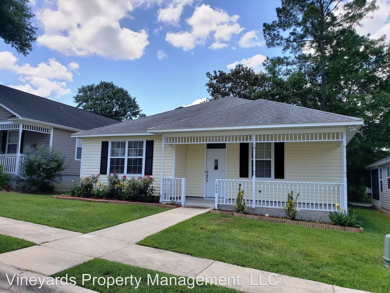1994 Mallory Square - Photo 2 of 24