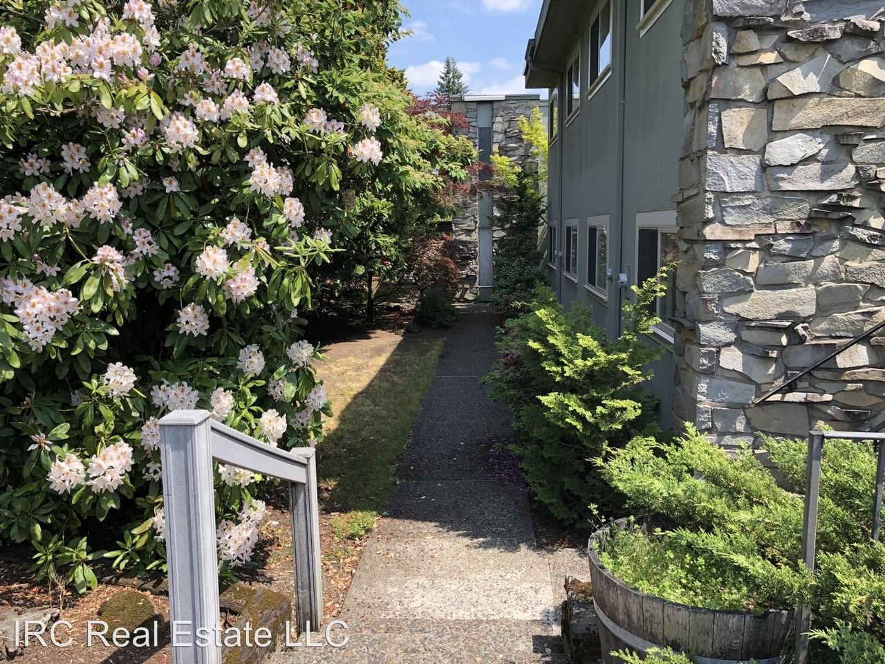 15524 NE Glisan St - Photo 3 of 36