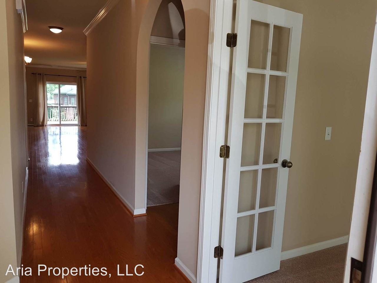 812 Barrington Pl Dr - Photo 2 of 15