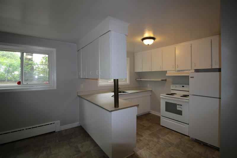 213 Glynn Avenue - Photo 2 of 19