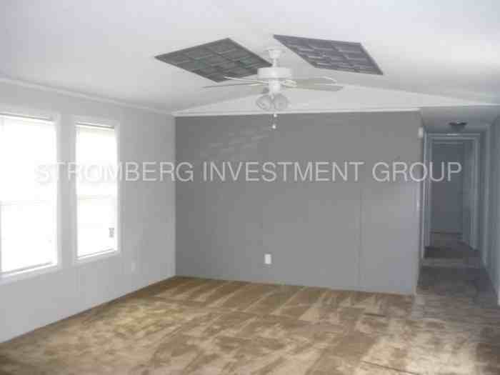 118 Pinewood Ln - Photo 2 of 3