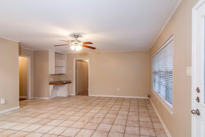 2009 Yorktown Ct S - Photo 3 of 25