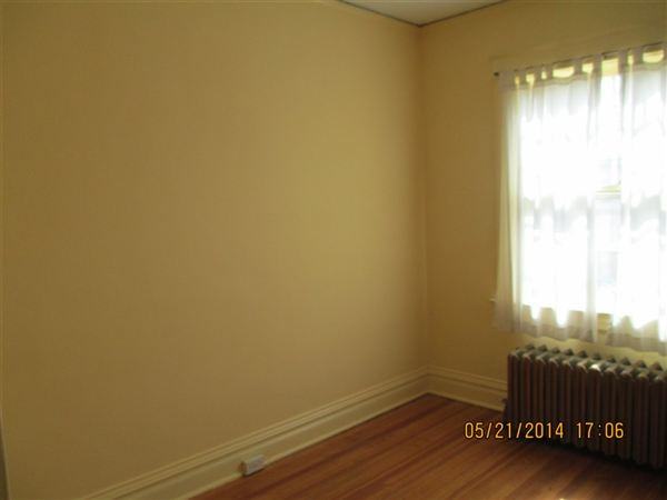 $1099- 611 S Pearl St Carriage House - Photo 2 of 16