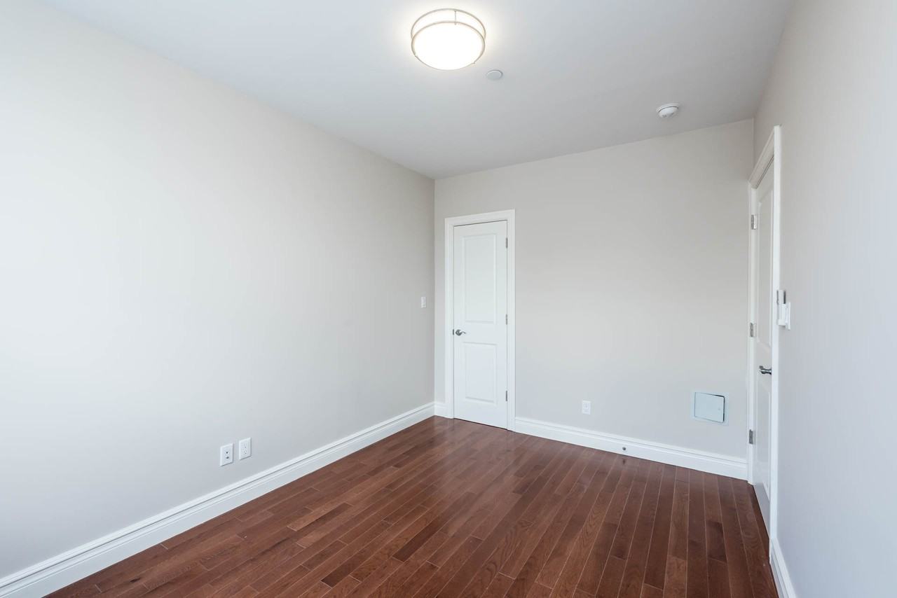 439 Knickerbocker Avenue #17NQ